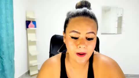 Snapshot of jan_milkhot chatting on 10.25.25 jan_milkhot online show from 10.25.25