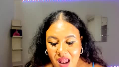 Snapshot of jan_milkhot chatting on 12.05.25 jan_milkhot online show from 12.05.25