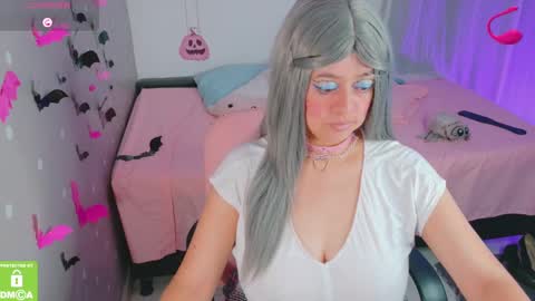 Snapshot of jane_atwood_ chatting on 10.10.25 Jane Atwood online show from 10.10.25