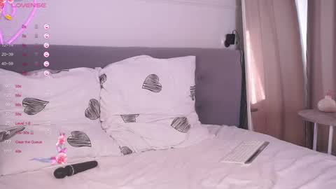 Jennifer  online show from 03.10.25