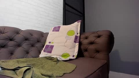 Snapshot of janecullen chatting on 01.20.25 JANE online show from 01.20.25