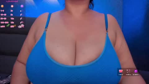 Snapshot of janecullen chatting on 01.22.25 JANE online show from 01.22.25