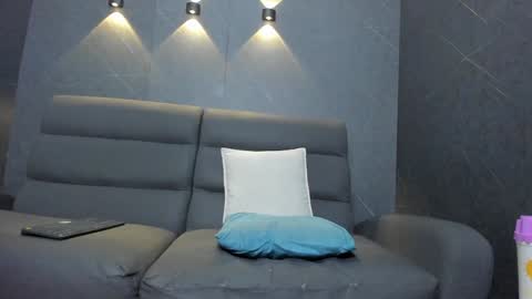 Snapshot of janecullen chatting on 01.30.25 JANE online show from 01.30.25