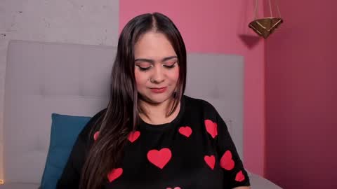 Snapshot of janecullen chatting on 02.08.25 JANE online show from 02.08.25