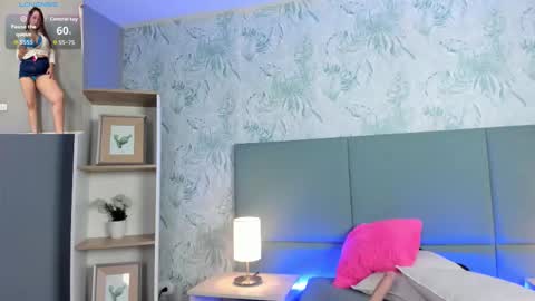 Snapshot of janecullen chatting on 11.30.25 JANE online show from 11.30.25