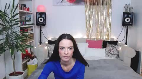 Snapshot of janedejay chatting on 11.23.25 JaneDejay online show from 11.23.25