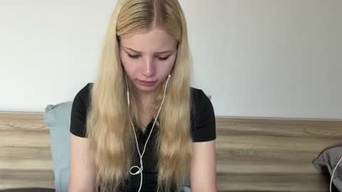 Snapshot of janellafath chatting on 08.06.26 Luna online show from 08.06.26