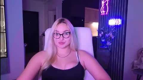 Snapshot of janemiss chatting on 11.11.25 Jane online show from 11.11.25