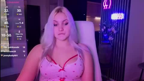 Snapshot of janemiss chatting on 12.04.25 Jane online show from 12.04.25