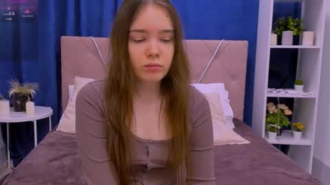 Snapshot of janenichols chatting on 12.18.25 Jane online show from 12.18.25