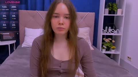 Snapshot of janenichols chatting on 02.01.26 Jane online show from 02.01.26