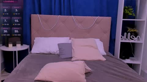 Snapshot of janenichols chatting on 03.01.26 Jane online show from 03.01.26