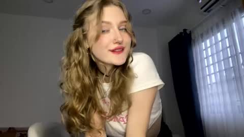 Janie online show from 04.17.26