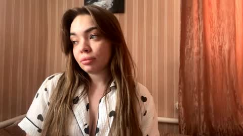 Mia online show from 05.27.26