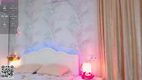 Snapshot of janevibess chatting on 11.05.25 janevibess online show from 11.05.25