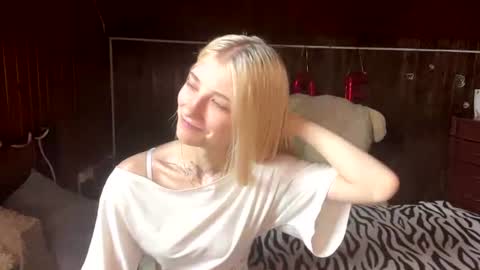 Snapshot of janicesivertsen chatting on 08.07.26 Elsa online show from 08.07.26