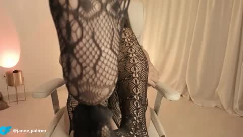 Snapshot of janne_palmer_ chatting on 09.10.25 janne_palmer_ online show from 09.10.25