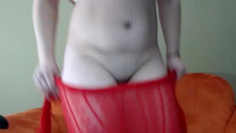 Snapshot of jannee29 chatting on 02.04.25 janne online show from 02.04.25