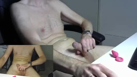 Snapshot of japie93 chatting on 10.16.25 japie93 online show from 10.16.25