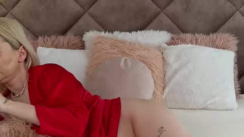 Snapshot of jaquelinemerlot chatting on 02.03.25 jaquelinemerlot online show from 02.03.25