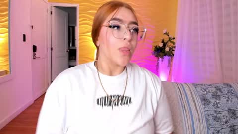 Jasmin Evans online show from 01.05.25