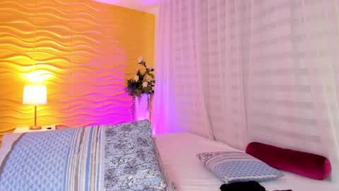 Jasmin Evans online show from 01.06.25