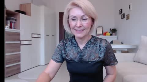Snapshot of jasmin18v chatting on 01.26.25 Jasmin room for people 40 online show from 01.26.25