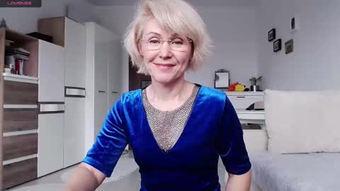 Snapshot of jasmin18v chatting on 02.09.25 Jasmin room for people 40 online show from 02.09.25
