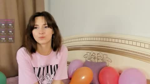 Snapshot of jasmindoroti chatting on 11.15.25 Chloe online show from 11.15.25