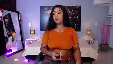 Instagram jasminecampbell1  online show from 01.06.26