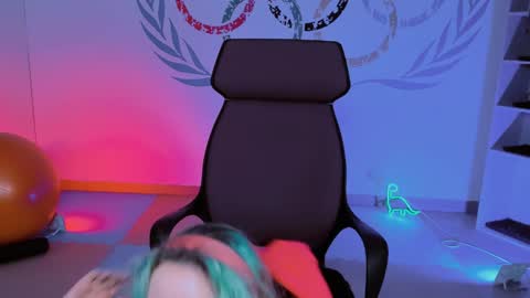 Snapshot of jasminemilko chatting on 01.10.25 Jasmine online show from 01.10.25