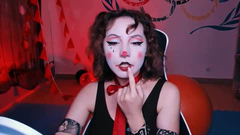 Snapshot of jasminemilko chatting on 10.27.25 Jasmine online show from 10.27.25