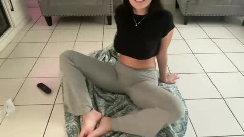 Jasmine Tate online show from 11.05.25