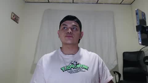 Snapshot of jason_boy_ chatting on 04.19.26 jason_boy_ online show from 04.19.26