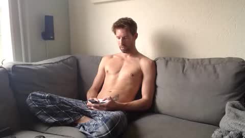 Snapshot of jasonberg29 chatting on 10.27.25 Jason online show from 10.27.25