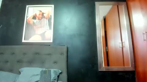 Snapshot of jasonmartiinez chatting on 12.26.24 online show from 12.26.24