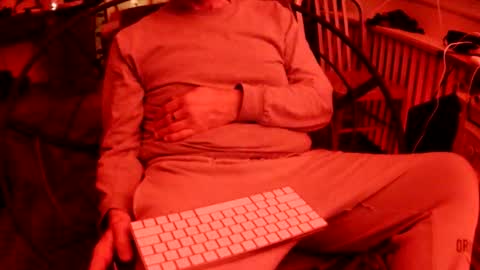 Snapshot of jasperh98 chatting on 12.18.25 jasperh98 online show from 12.18.25