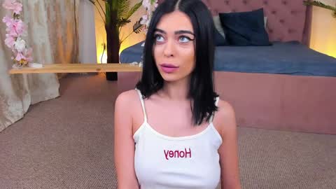 Snapshot of jassyejoy chatting on 01.05.25 JassyeJoy online show from 01.05.25