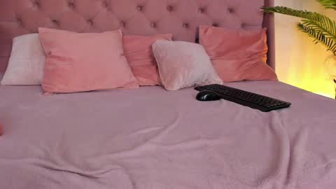 Snapshot of jassyejoy chatting on 01.09.25 JassyeJoy online show from 01.09.25