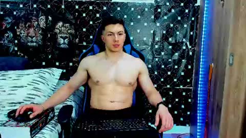 Snapshot of javiersexymann chatting on 07.14.26 Javier online show from 07.14.26