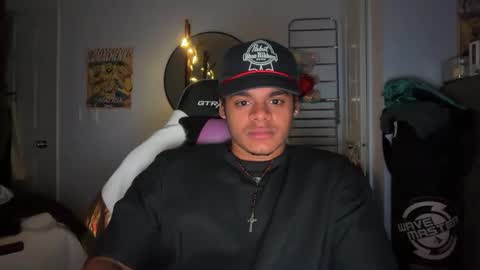 Snapshot of javiricorich chatting on 10.27.25 javiSdick online show from 10.27.25