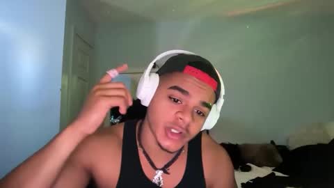 Snapshot of javiricorich chatting on 11.02.25 javiSdick online show from 11.02.25