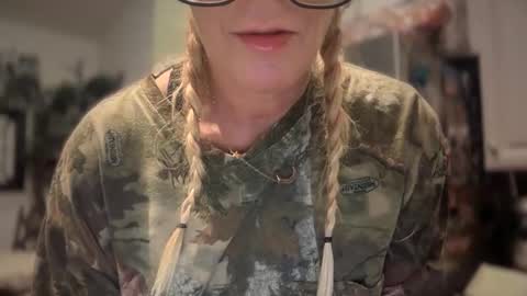 Snapshot of javlovesu chatting on 11.27.25 JAV online show from 11.27.25