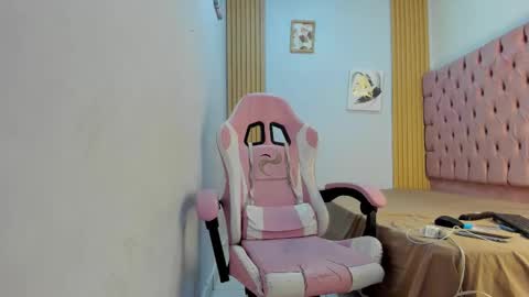 Snapshot of jax_maliq chatting on 11.04.25 jax_maliq online show from 11.04.25