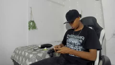 Snapshot of jax_maliq chatting on 11.07.25 jax_maliq online show from 11.07.25