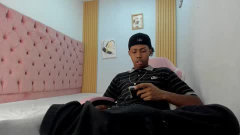 Snapshot of jax_maliq chatting on 11.21.25 jax_maliq online show from 11.21.25