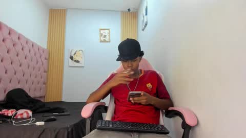 Snapshot of jax_maliq chatting on 11.28.25 jax_maliq online show from 11.28.25