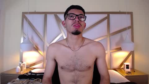 Snapshot of jaxon_carter chatting on 10.31.25 jaxon_carter online show from 10.31.25