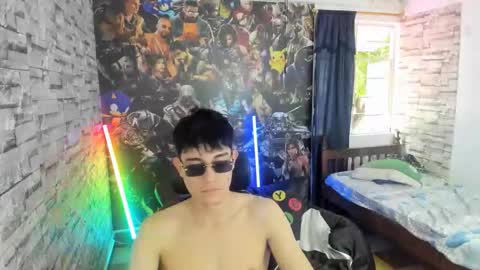 Snapshot of jay_orange chatting on 04.19.26 JAY ORANGE online show from 04.19.26