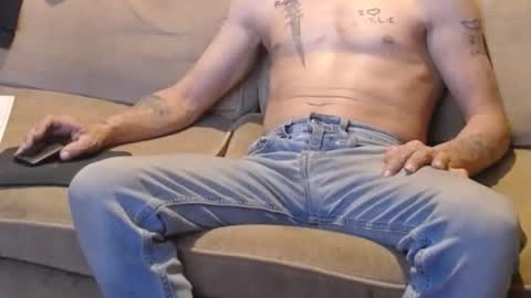 Snapshot of jay_short7863 chatting on 02.17.25 O F jay short786 online show from 02.17.25